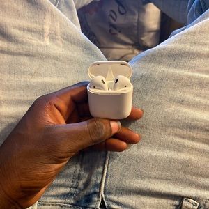 Apple AirPods